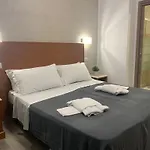 Napoleone Luxury ゲストハウス 3*