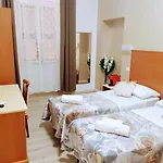 Napoleone Luxury ゲストハウス 3*