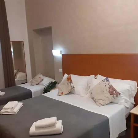 Pensión Napoleone Luxury 3*