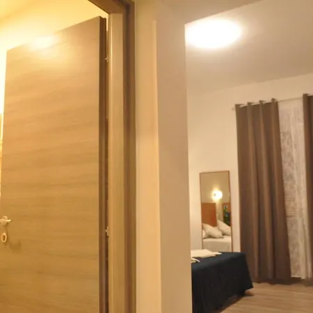 Napoleone Luxury Πανσιόν