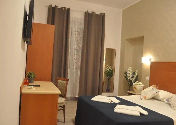 Napoleone Luxury Pensión 3*